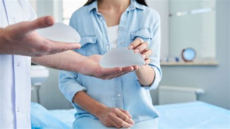 mastopexia com protease|MASTOPEXIA COM PRÓTESE .